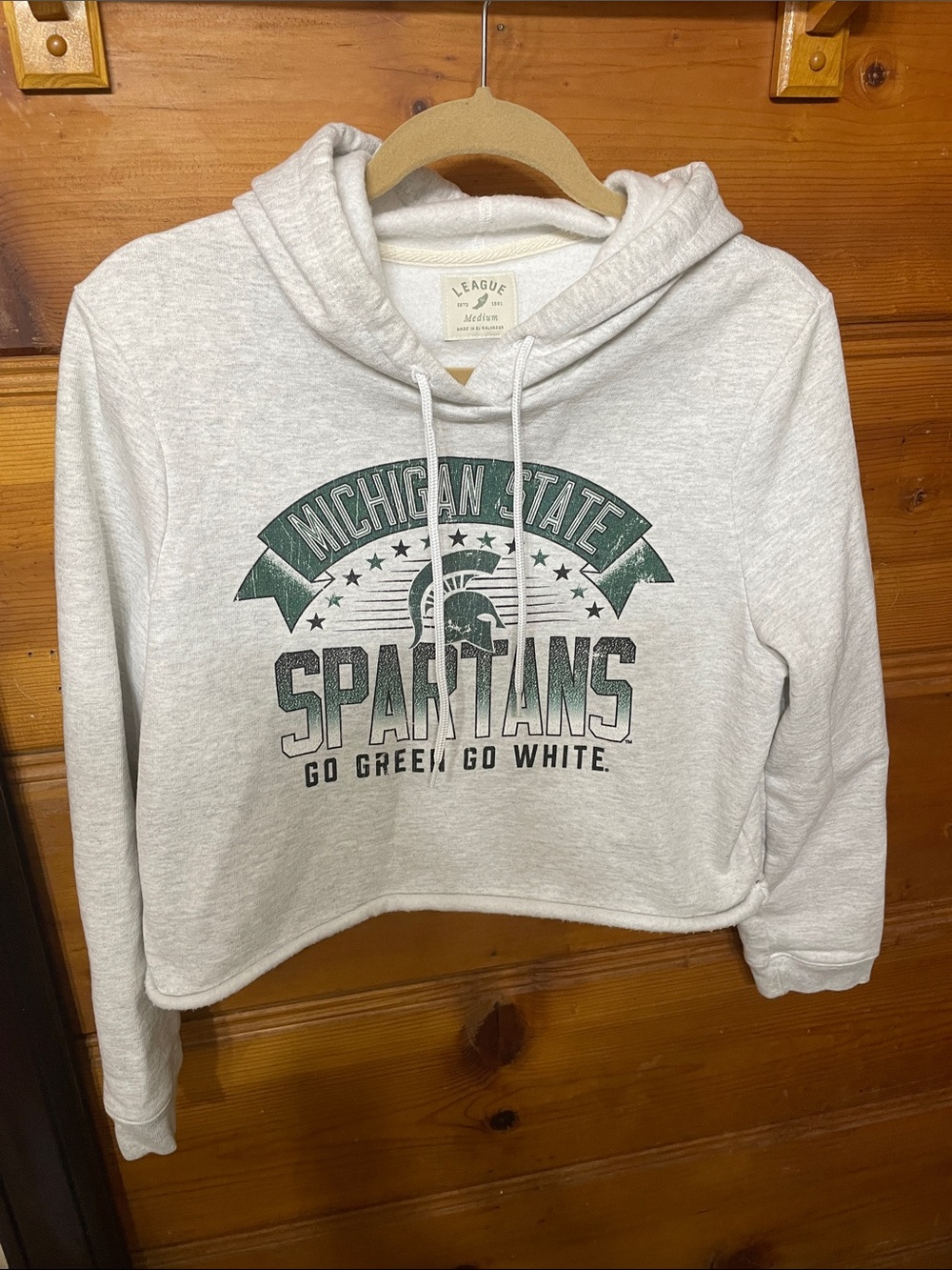 League White Cropped Michigan State Spartans Hoodie with Green Graphic